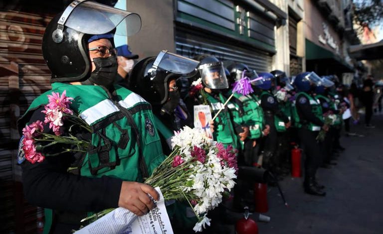 Tras marcha del 8M, mujer policía denuncia acoso sexual de un oficial en Coyoacán