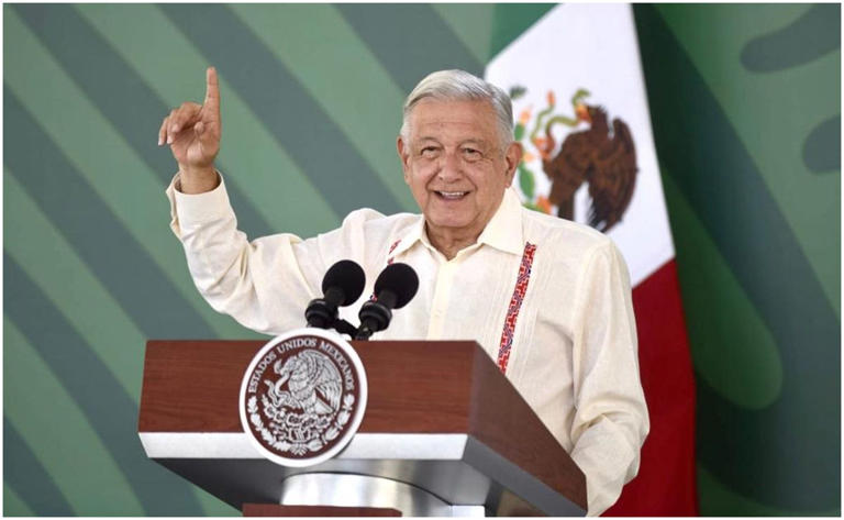 AMLO llama a trabajadores de Pemex a no dejarse engañar por personas que usan su nombre para lucrar