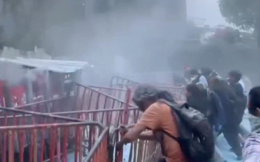 Policía de CDMX gasea y repliega a manifestantes que defienden a Palestina