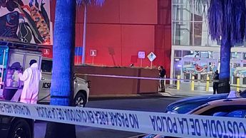 Asesinan a hombre afuera de un supermercado en San Nicolás, NL