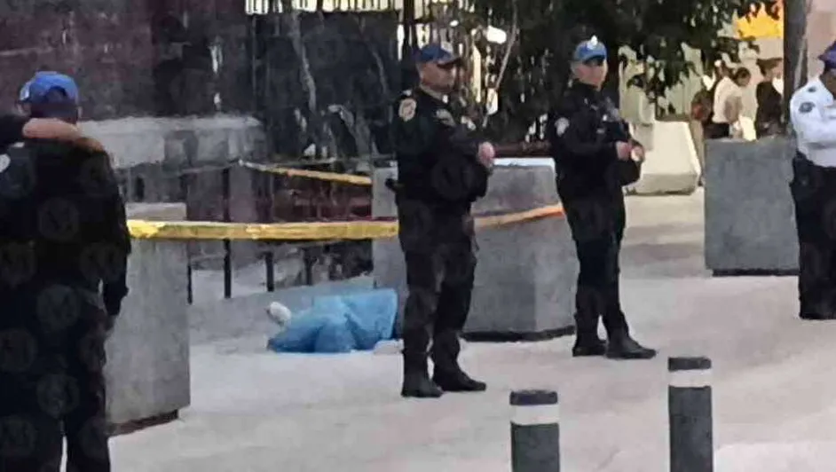 Hombre muere de un probable infarto en inmediaciones del Metro Bellas Artes