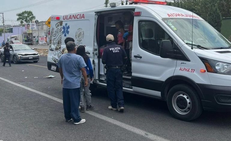 Aparatoso Choque en la Carretera Izúcar-Atlixco Deja Tres Heridos, Incluyendo una Menor