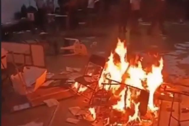 Queman boletas electorales en Olintla; funcionarios suspenden conteo de votos