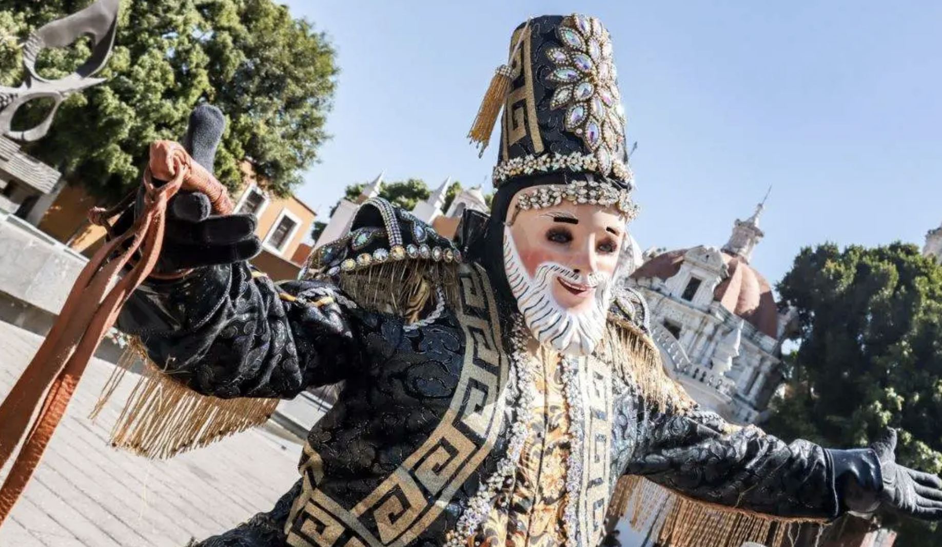 Huehues de Xonaca cancelan cierre de carnaval ante ola de violencia en el país